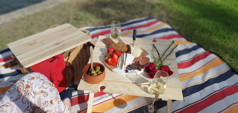 The Pirrama - 2 in 1 Picnic Basket and Table